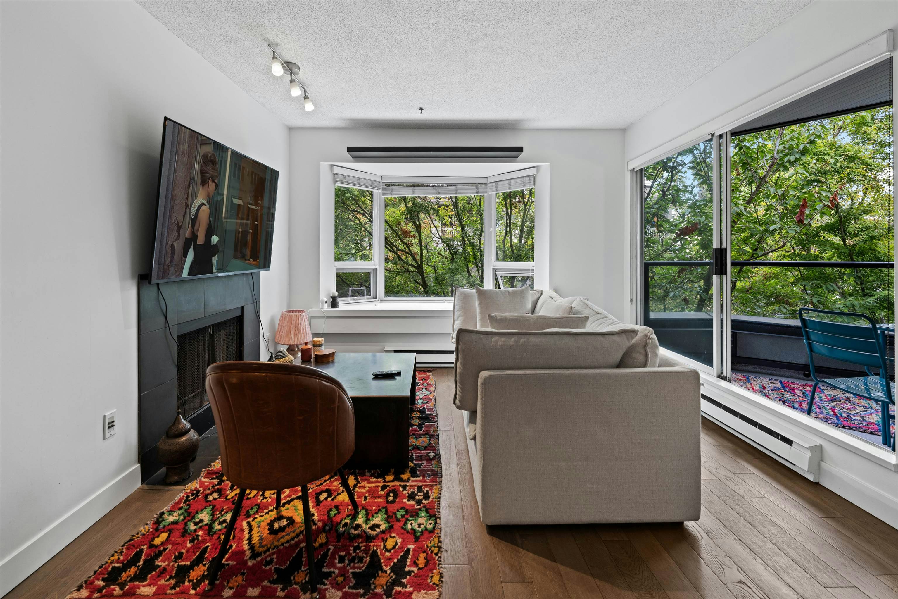 304-1925 W 2nd Avenue, Vancouver, BC, V6J 1J2