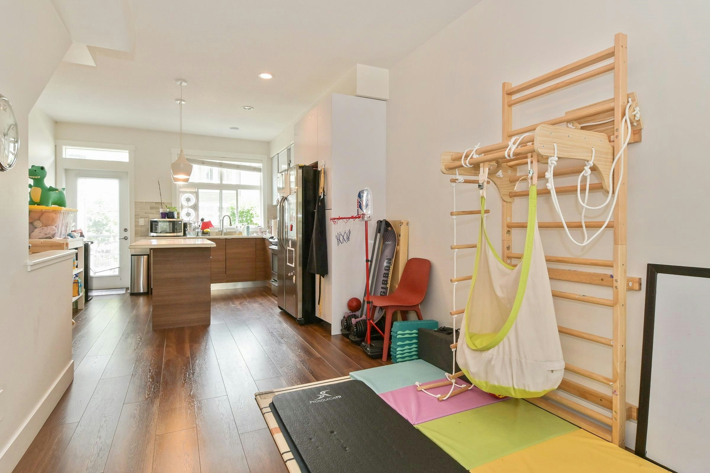 24-14433 60 Avenue, Surrey, BC, V3S 1R4 - 6