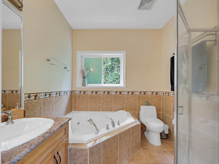 38030 Seventh Avenue, Squamish, BC, V8B 0J7 - 16