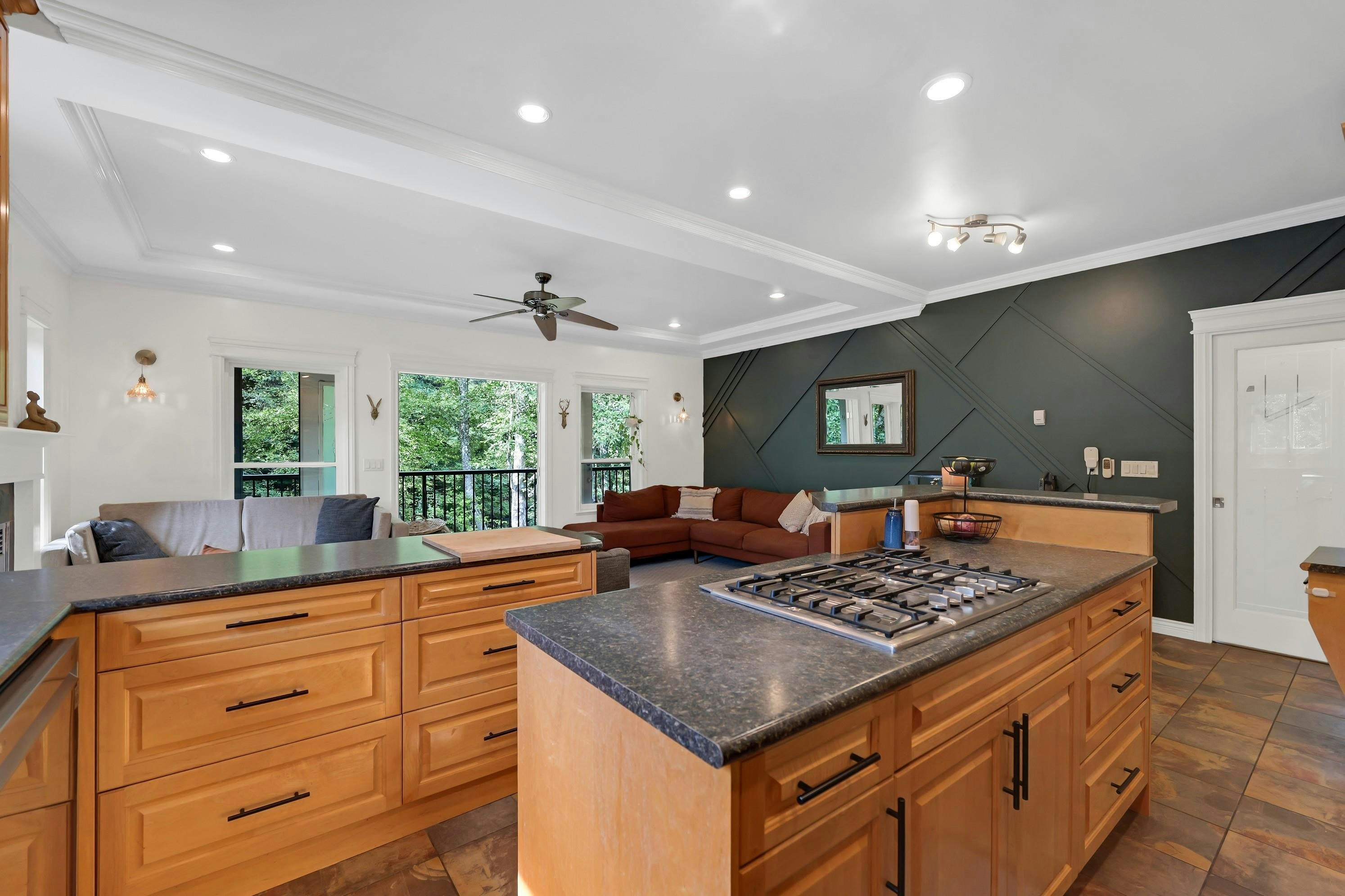 38030 Seventh Avenue, Squamish, BC, V8B 0J7 - 14