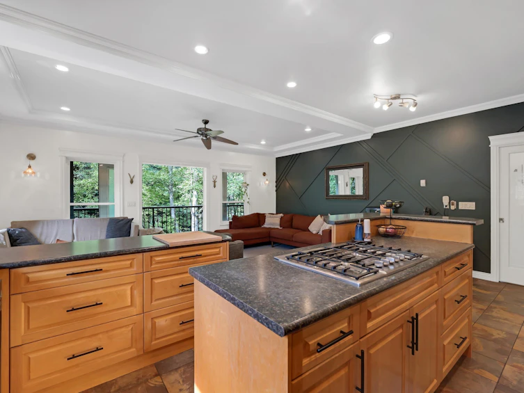 38030 Seventh Avenue, Squamish, BC, V8B 0J7 - 14