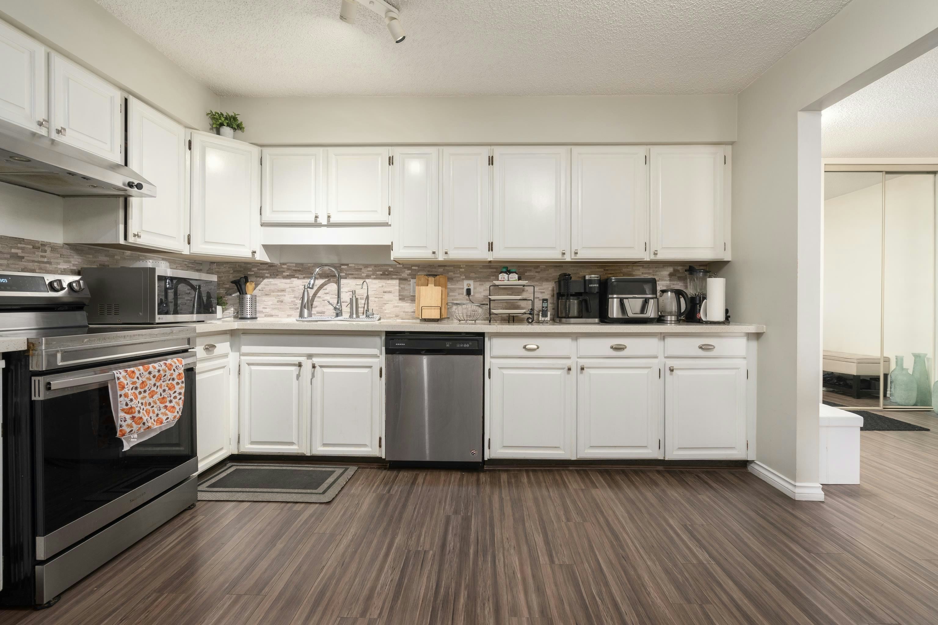 304-9151 No. 5 Road, Richmond, BC, V7A 4T9 - 11