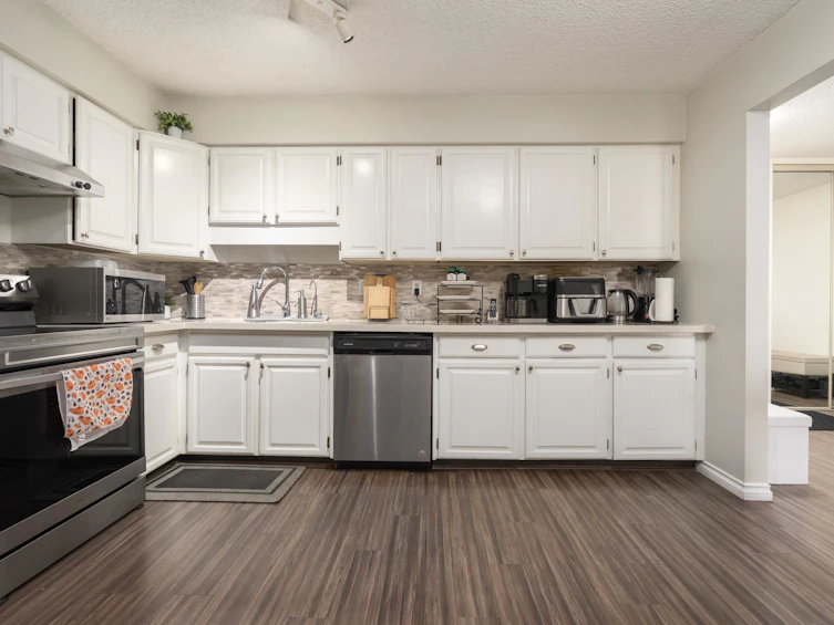 304-9151 No. 5 Road, Richmond, BC, V7A 4T9 - 11