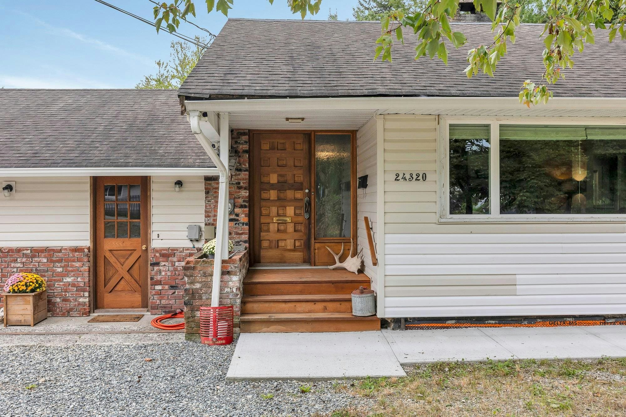 24320 116 Avenue, Maple Ridge, BC, V4R 1L7 - 3