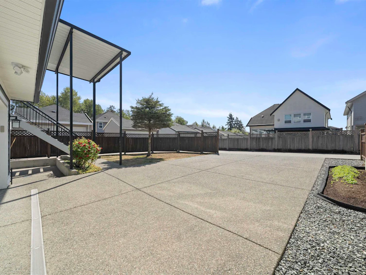 20576 70 Avenue, Langley, BC, V2Y 0W4 - 34