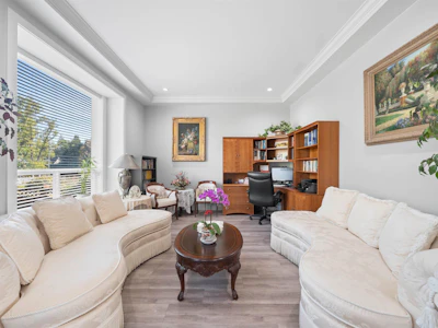 20576 70 Avenue - 4