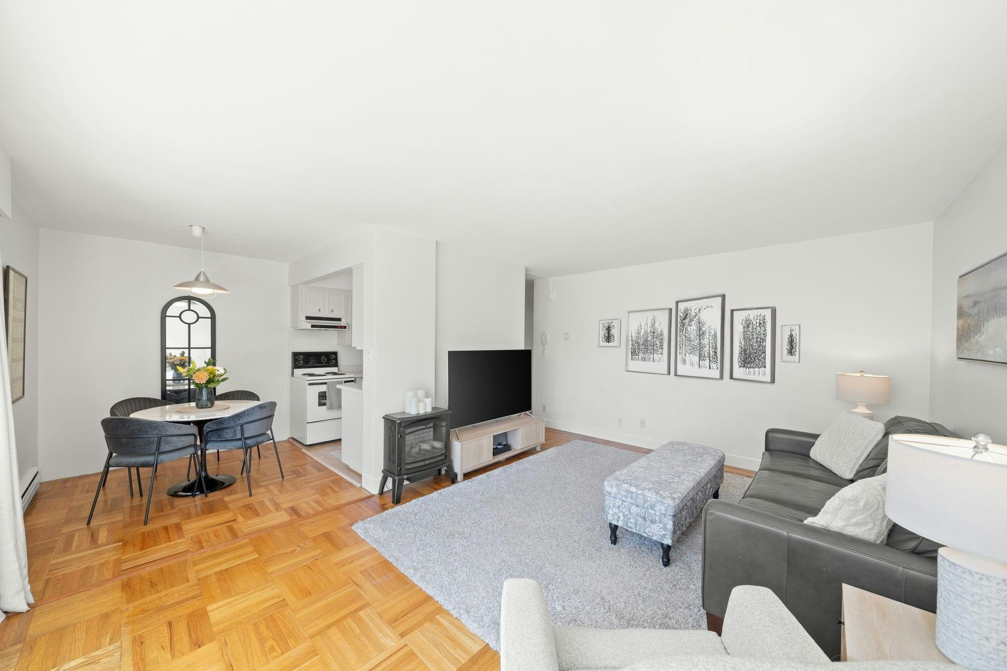 504-1750 Esquimalt Avenue, West Vancouver, BC, V7V 1R8