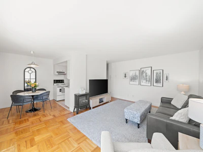 504-1750 Esquimalt Avenue - 3