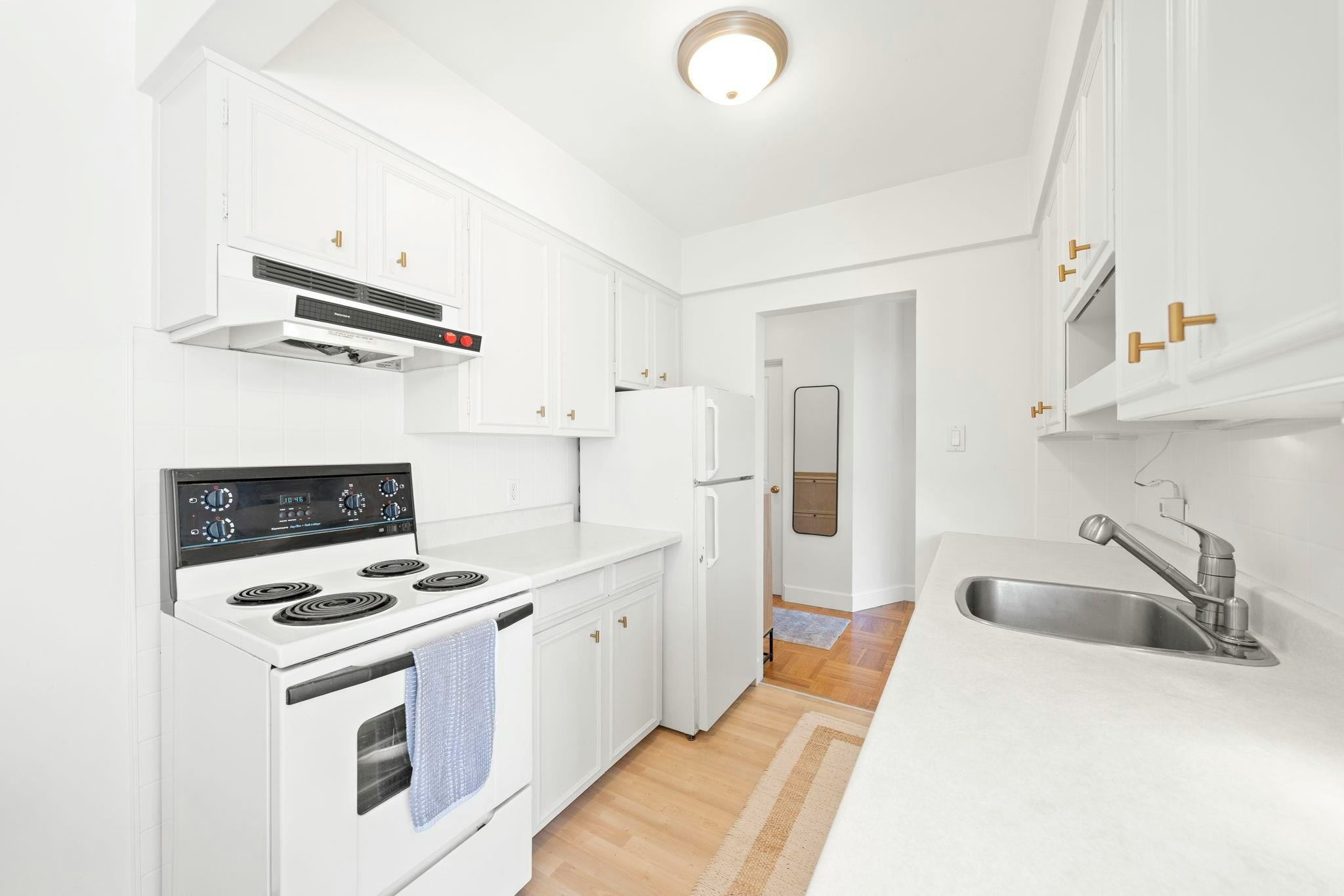 504-1750 Esquimalt Avenue, West Vancouver, BC, V7V 1R8 - 7