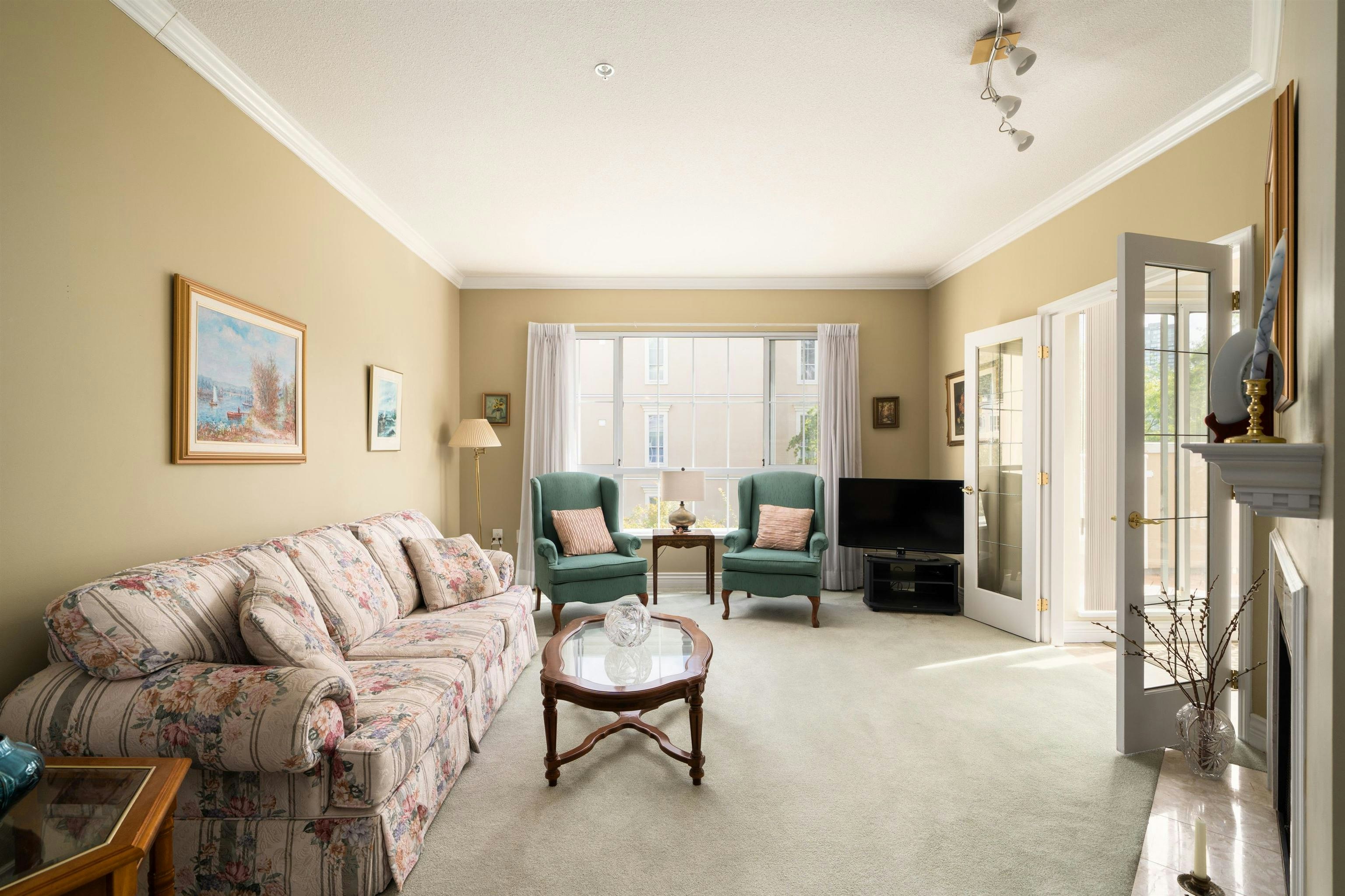 315-2985 Princess Crescent - 5
