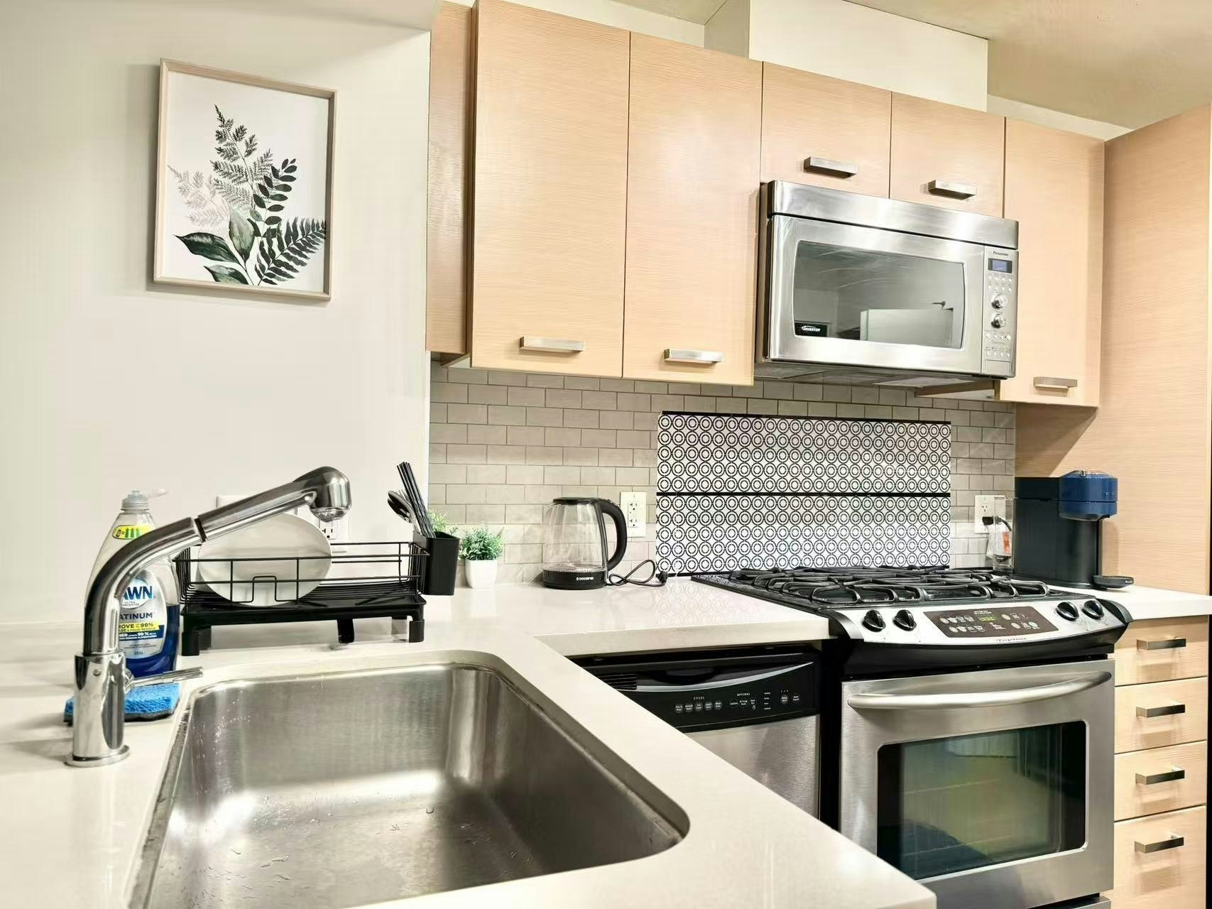 612-8033 Saba Road, Richmond, BC, V6Y 4M8 - 17