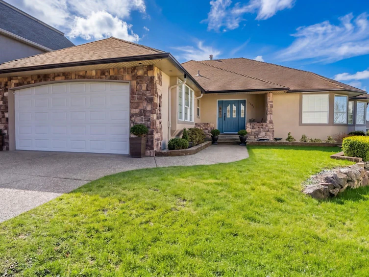 2389 Orchard Place, Abbotsford, BC, V3G 2B4 - 2