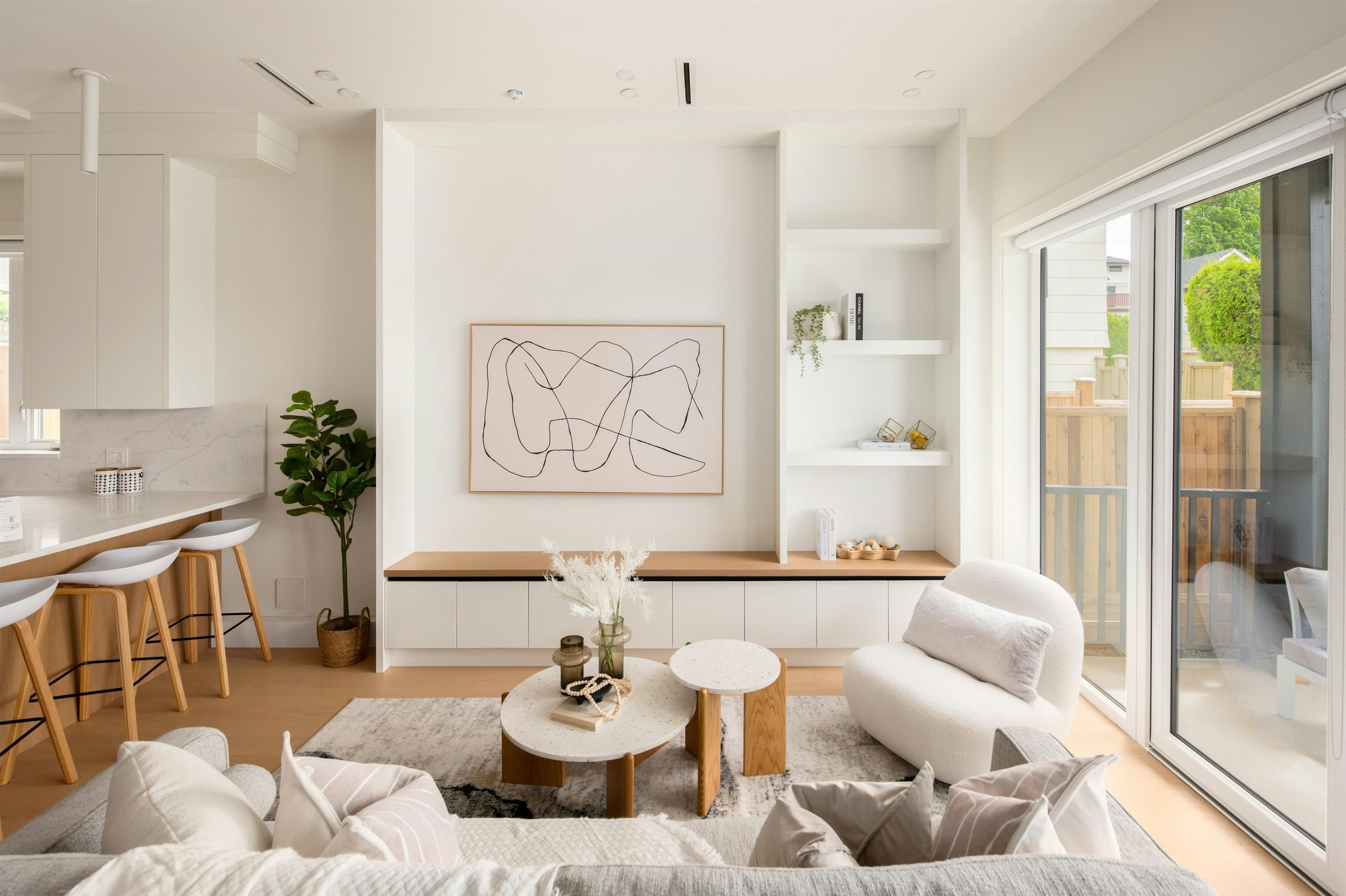 1-3645 Dundas Street, Vancouver, BC, V5K 1S3 - 2