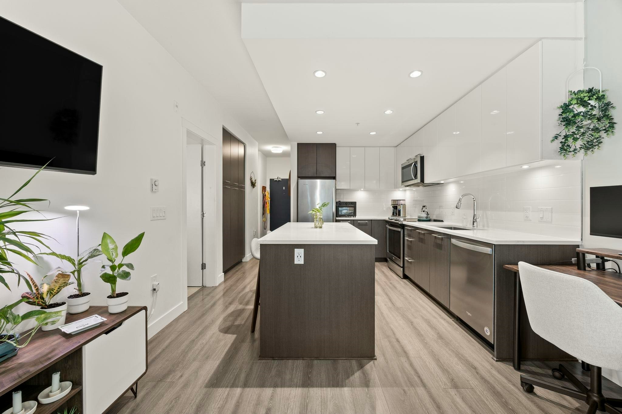 110-2382 Atkins Avenue - 5