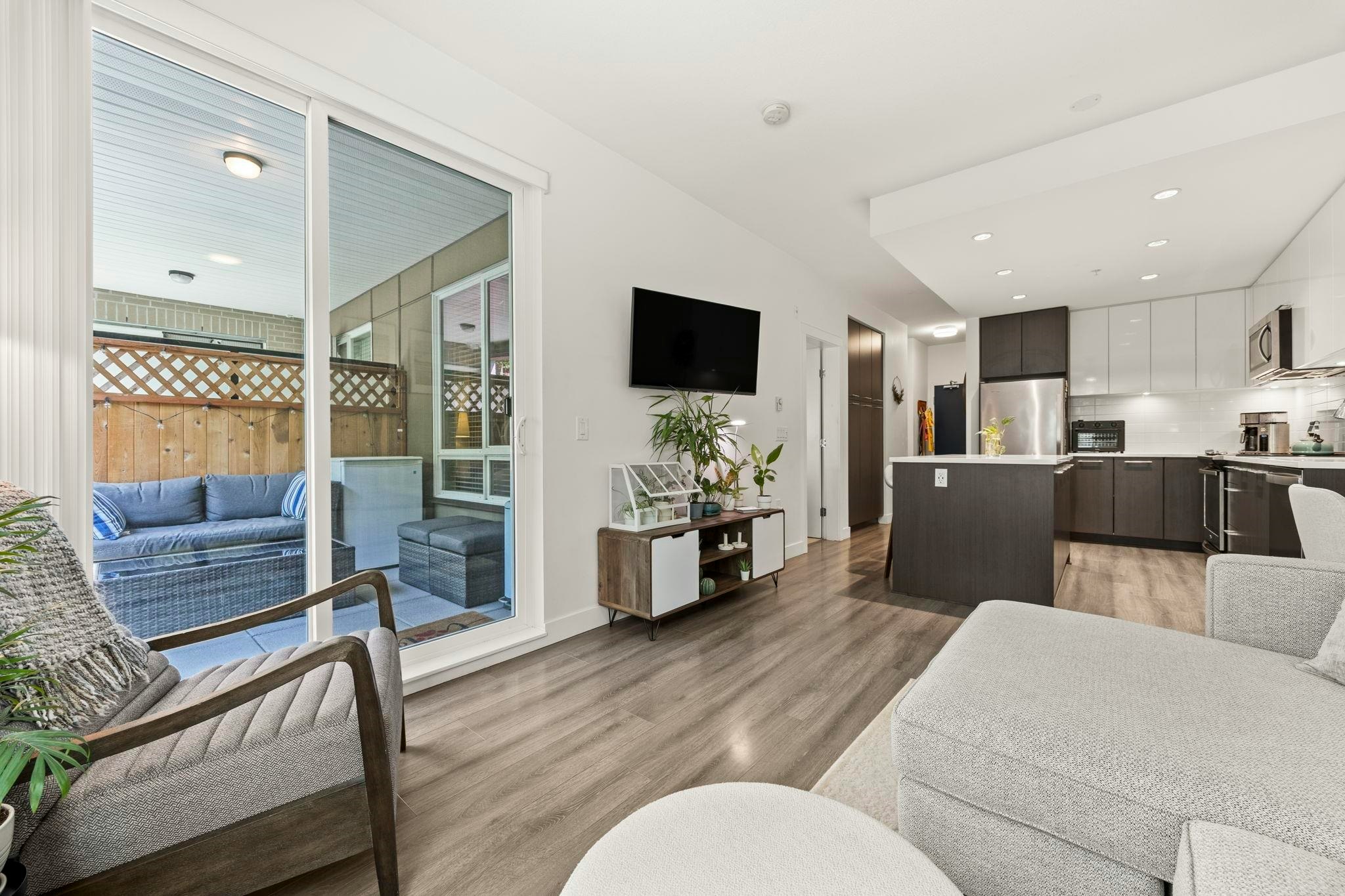110-2382 Atkins Avenue - 4