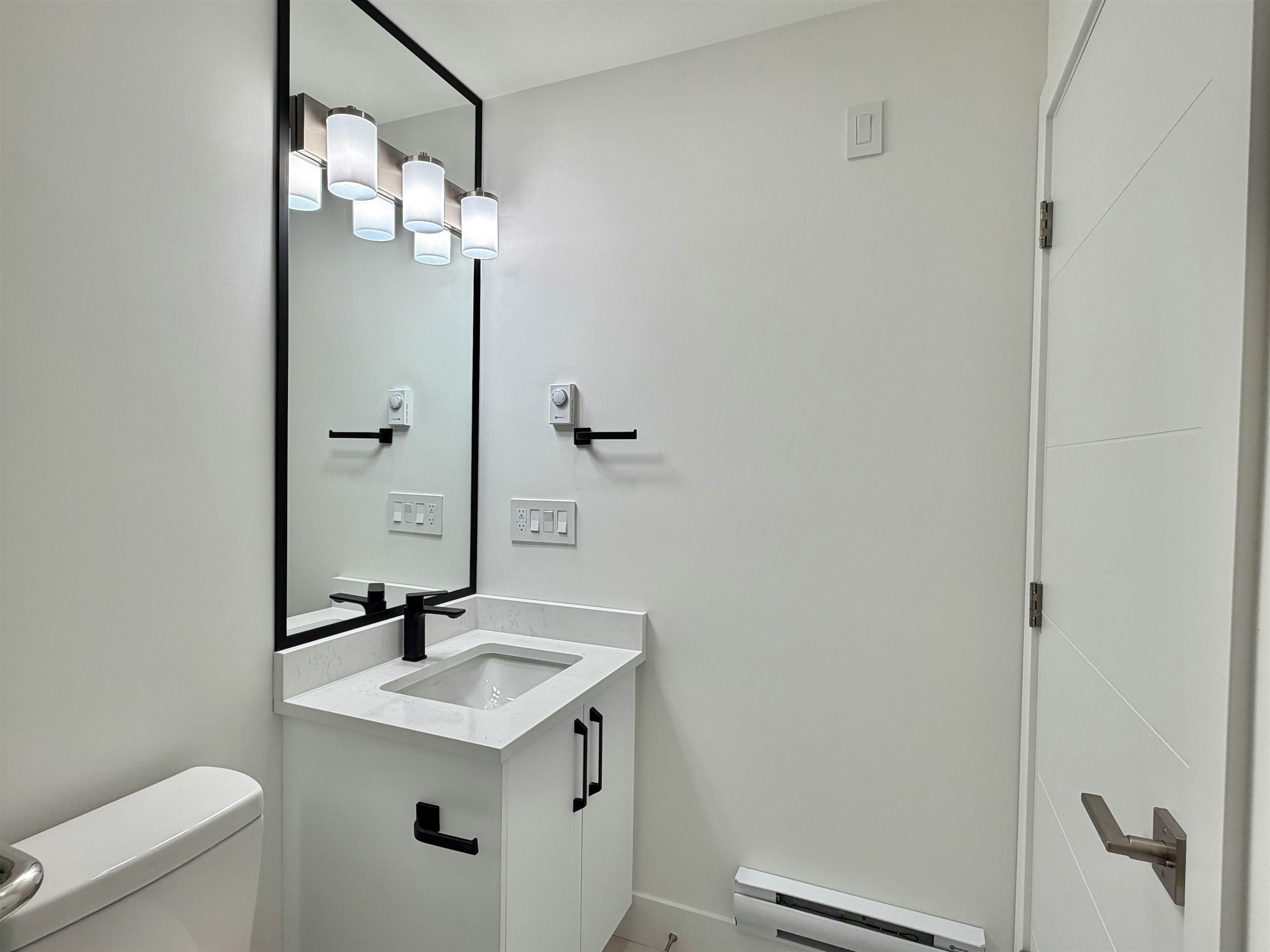 LANEWAY-1150 Charland Avenue, Coquitlam, BC, V3K 3L1 - 9