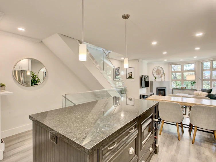 1360 W 8th Avenue, Vancouver, BC, V6H 4A6 - 10