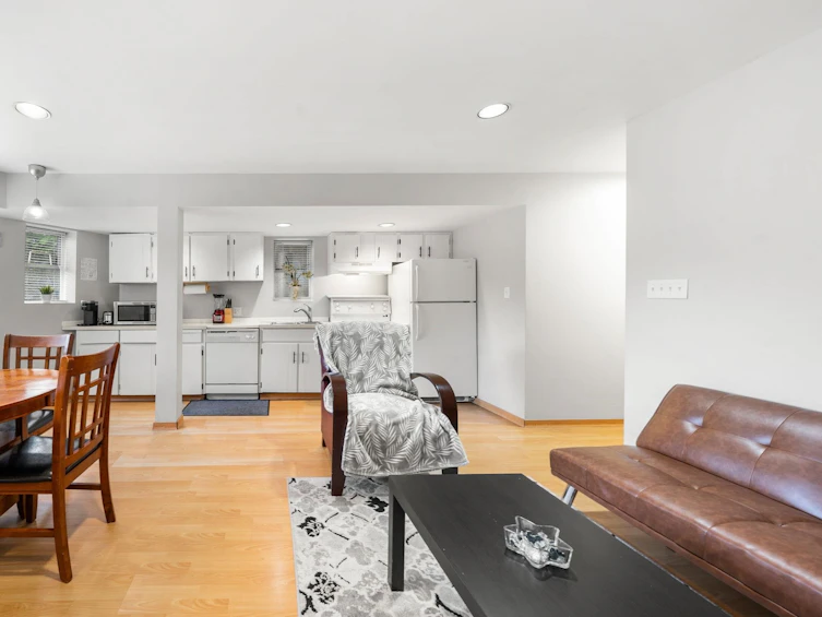 660 E 22nd Street, North Vancouver, BC, V7L 3C9 - 30