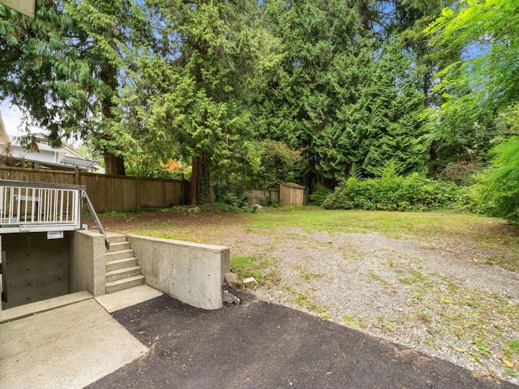 660 E 22nd Street, North Vancouver, BC, V7L 3C9 - 36