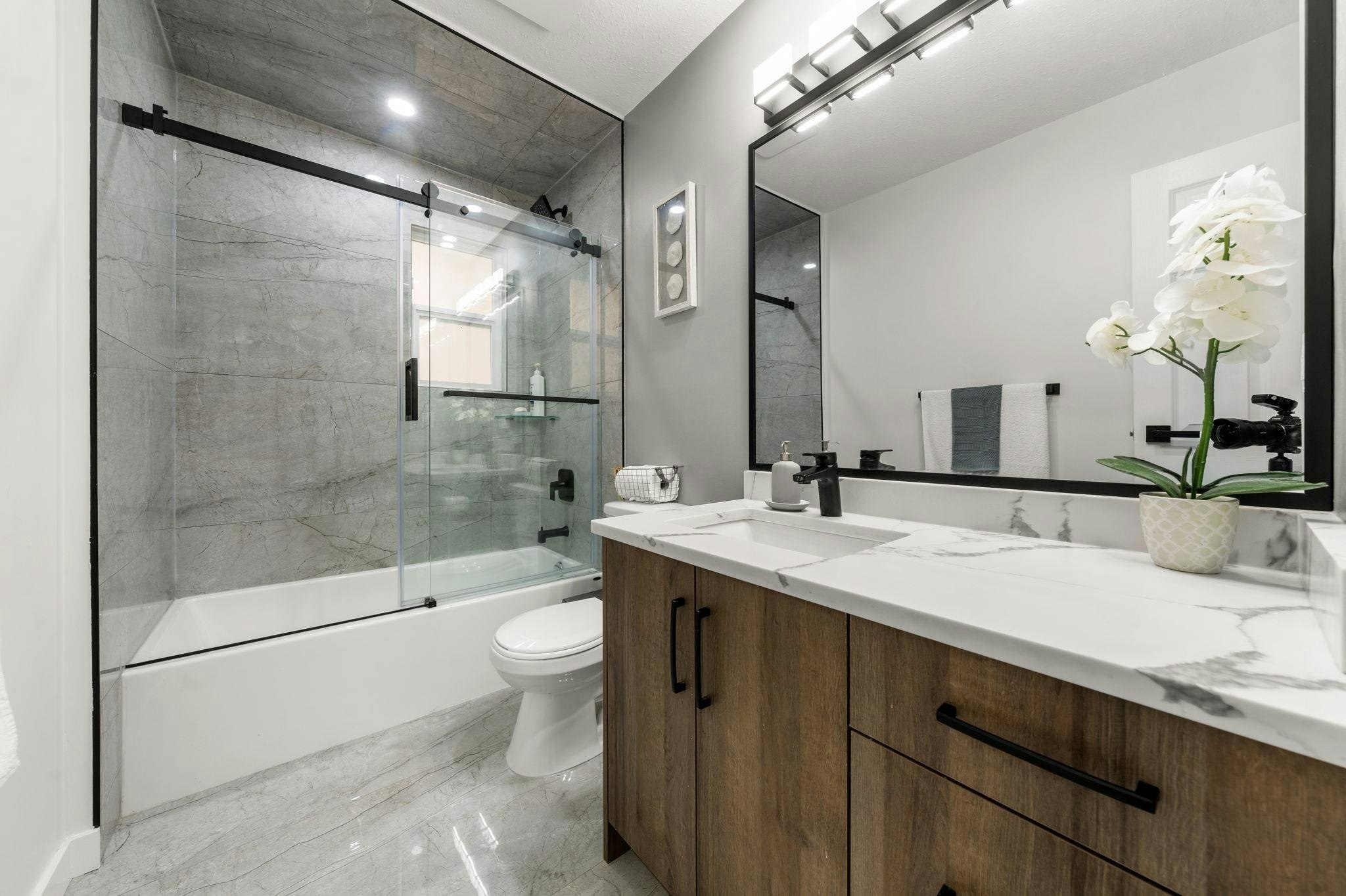 660 E 22nd Street, North Vancouver, BC, V7L 3C9 - 25