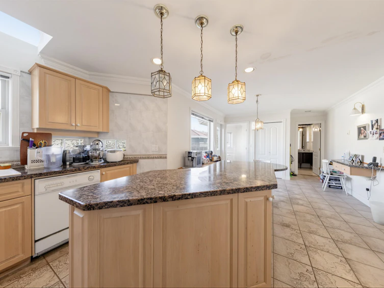 4993 Venables Street, Burnaby, BC, V5B 1X8 - 9