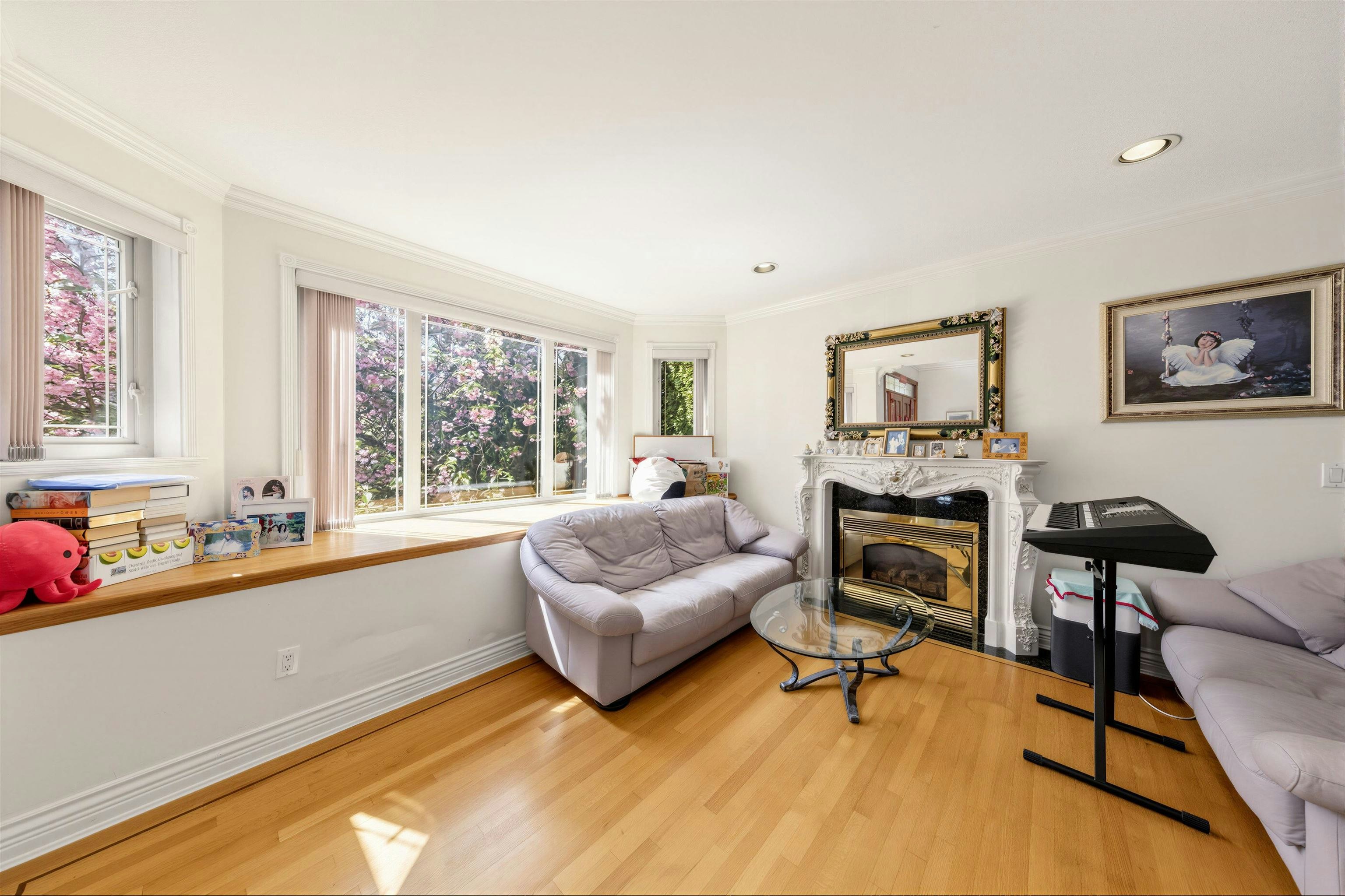4993 Venables Street, Burnaby, BC, V5B 1X8 - 4