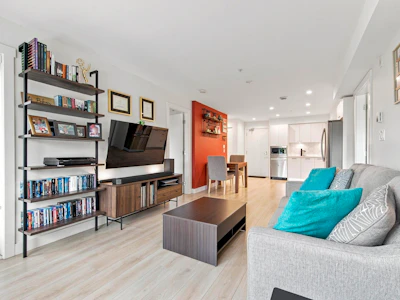 305-1519 Crown Street - 5