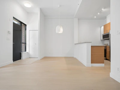 TH938 Homer Street - 2