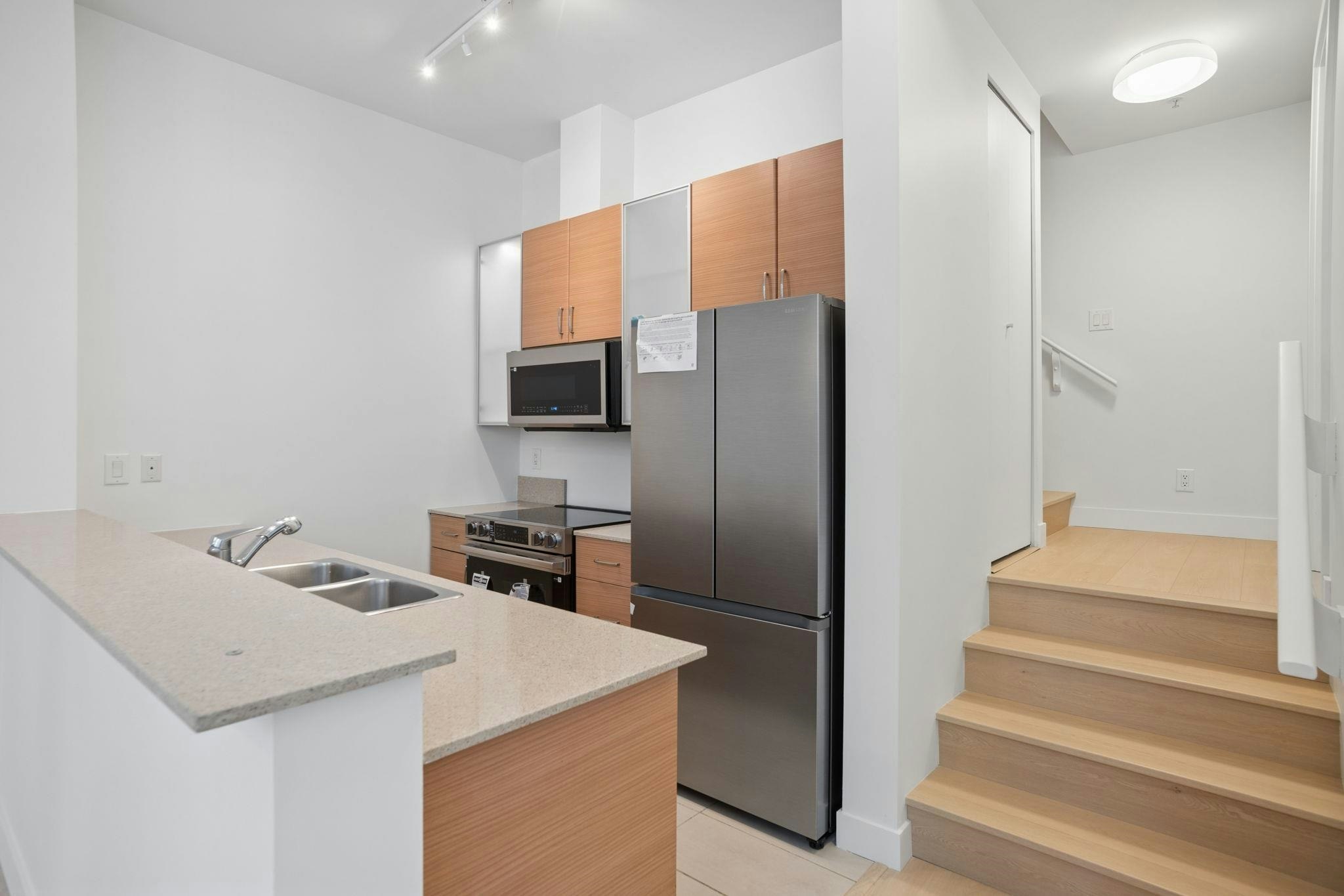 TH938 Homer Street - 5