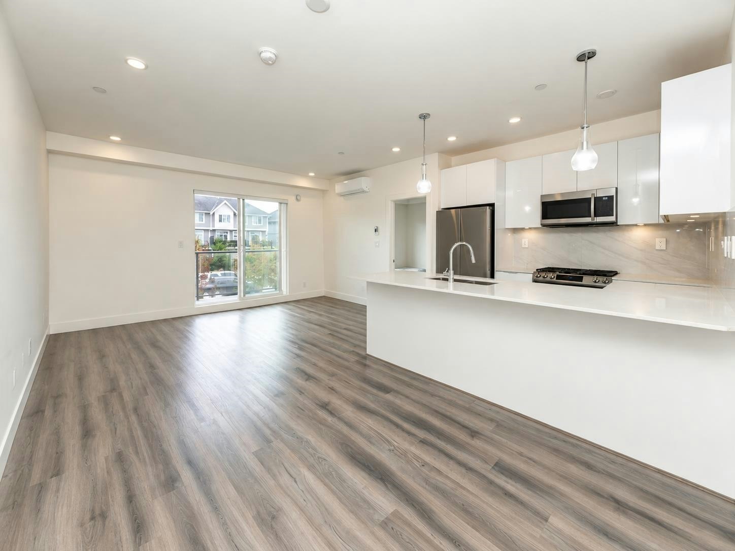 A213-8447 202 Street - 2