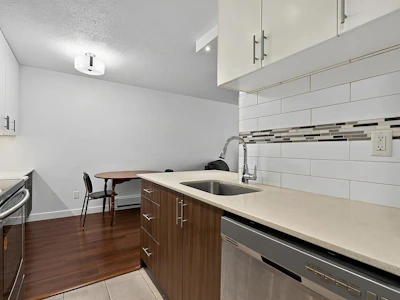 101-750 E 7th Avenue - 5