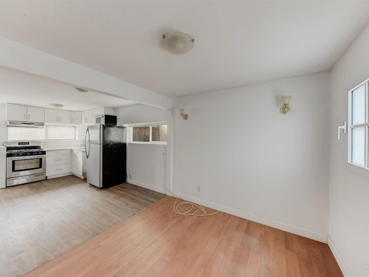 15894 Thrift Avenue, Surrey, BC, V4B 2M8 - 33