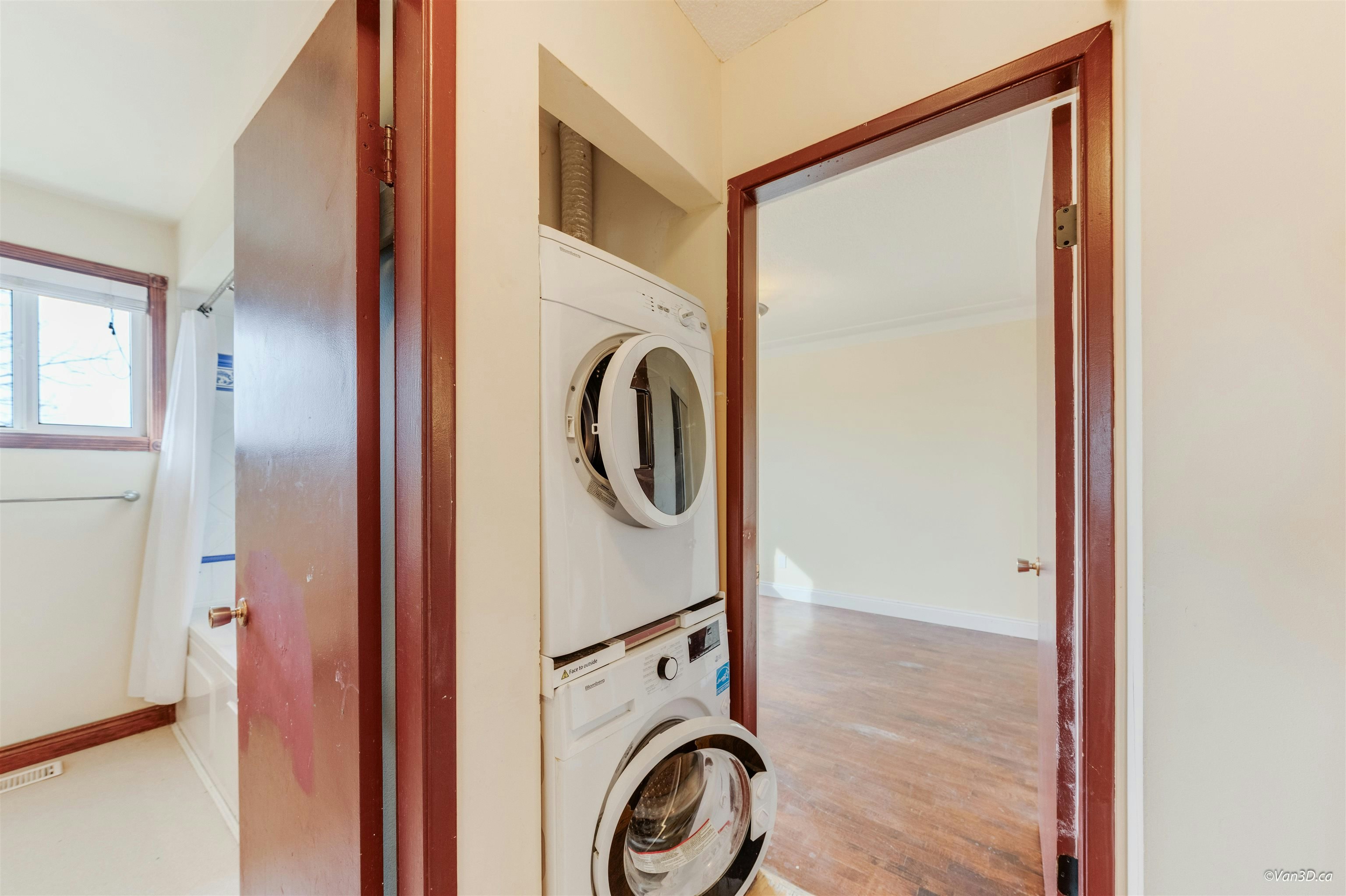 15894 Thrift Avenue, Surrey, BC, V4B 2M8 - 26