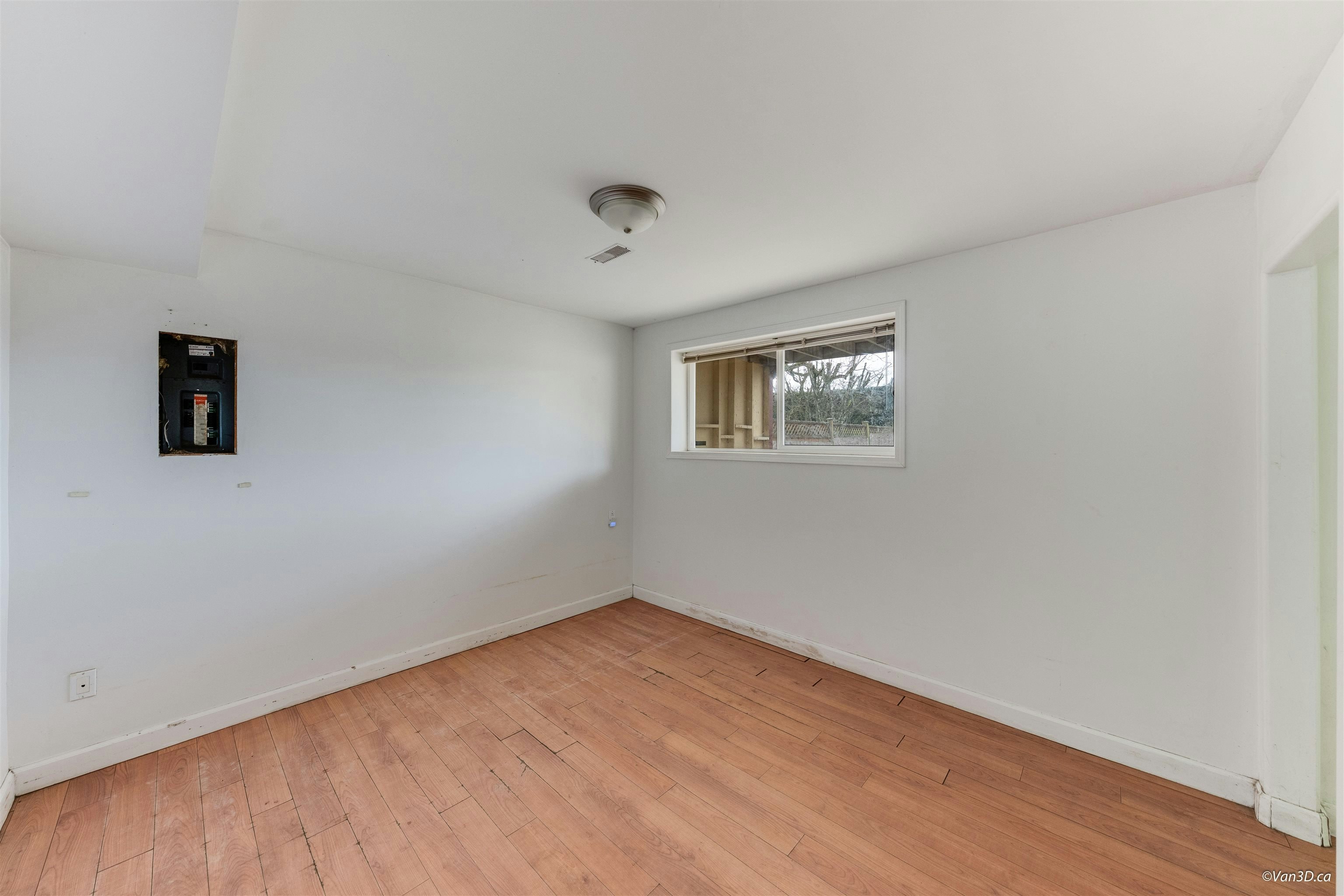 15894 Thrift Avenue, Surrey, BC, V4B 2M8 - 36