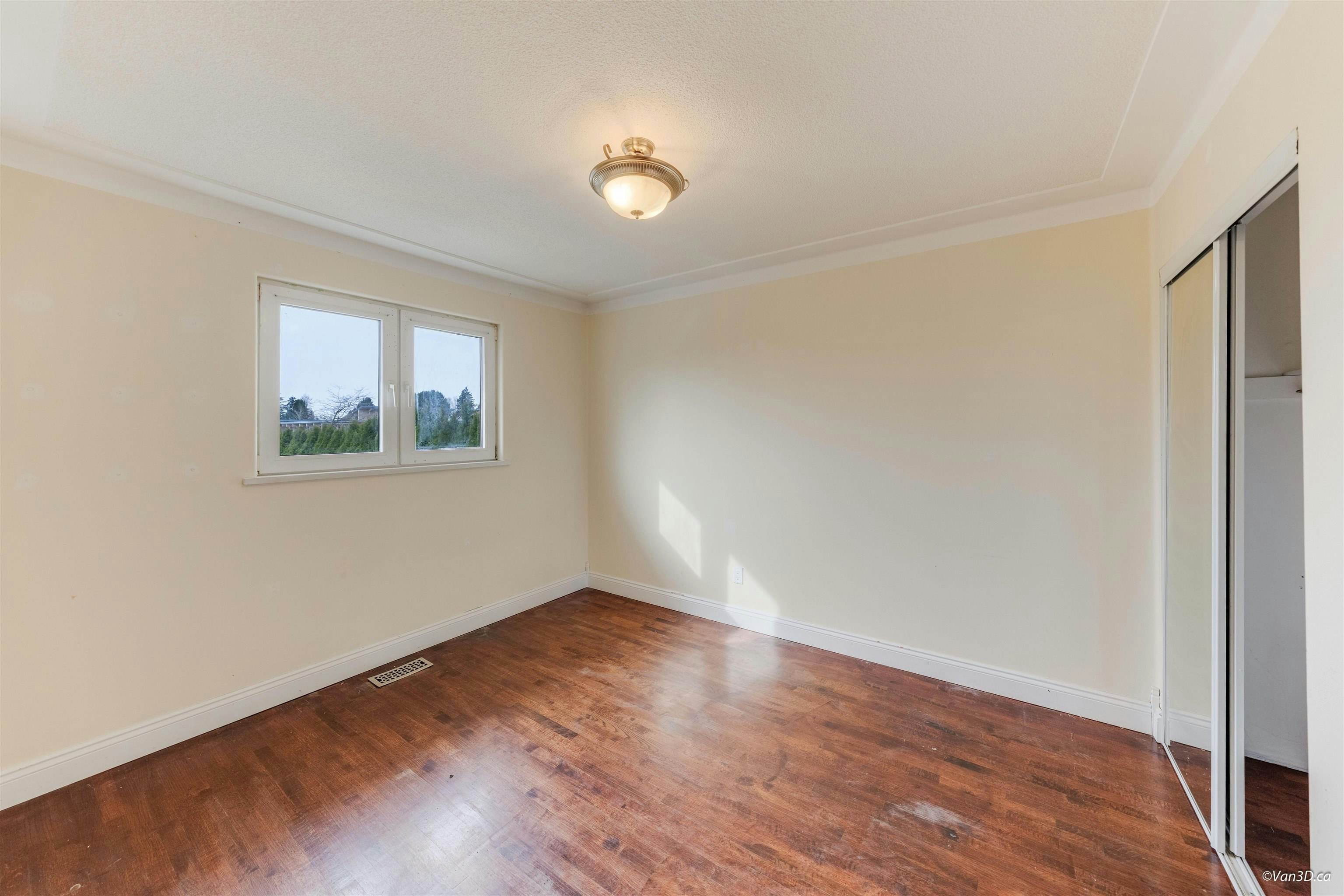 15894 Thrift Avenue, Surrey, BC, V4B 2M8 - 24