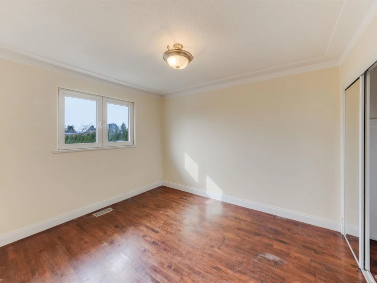 15894 Thrift Avenue, Surrey, BC, V4B 2M8 - 24
