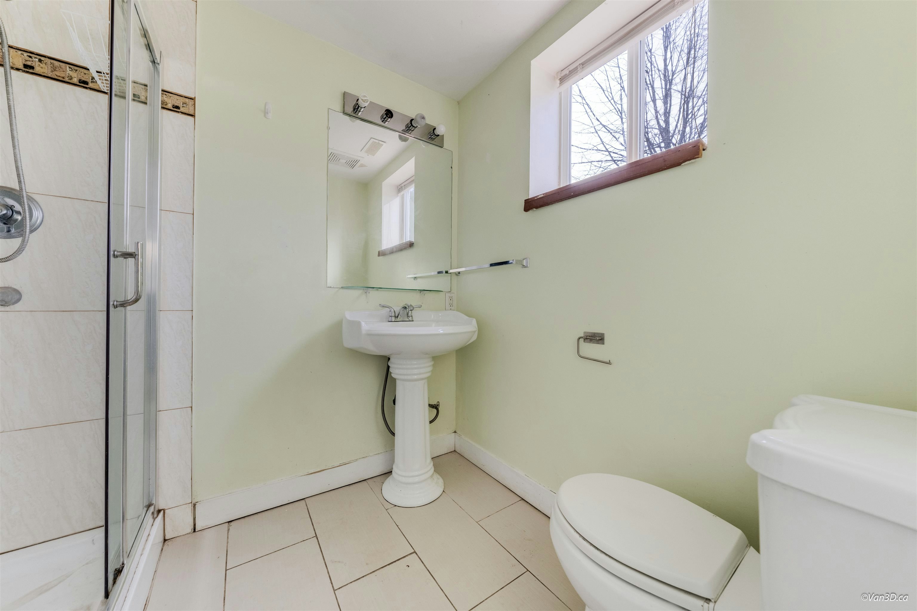15894 Thrift Avenue, Surrey, BC, V4B 2M8 - 40