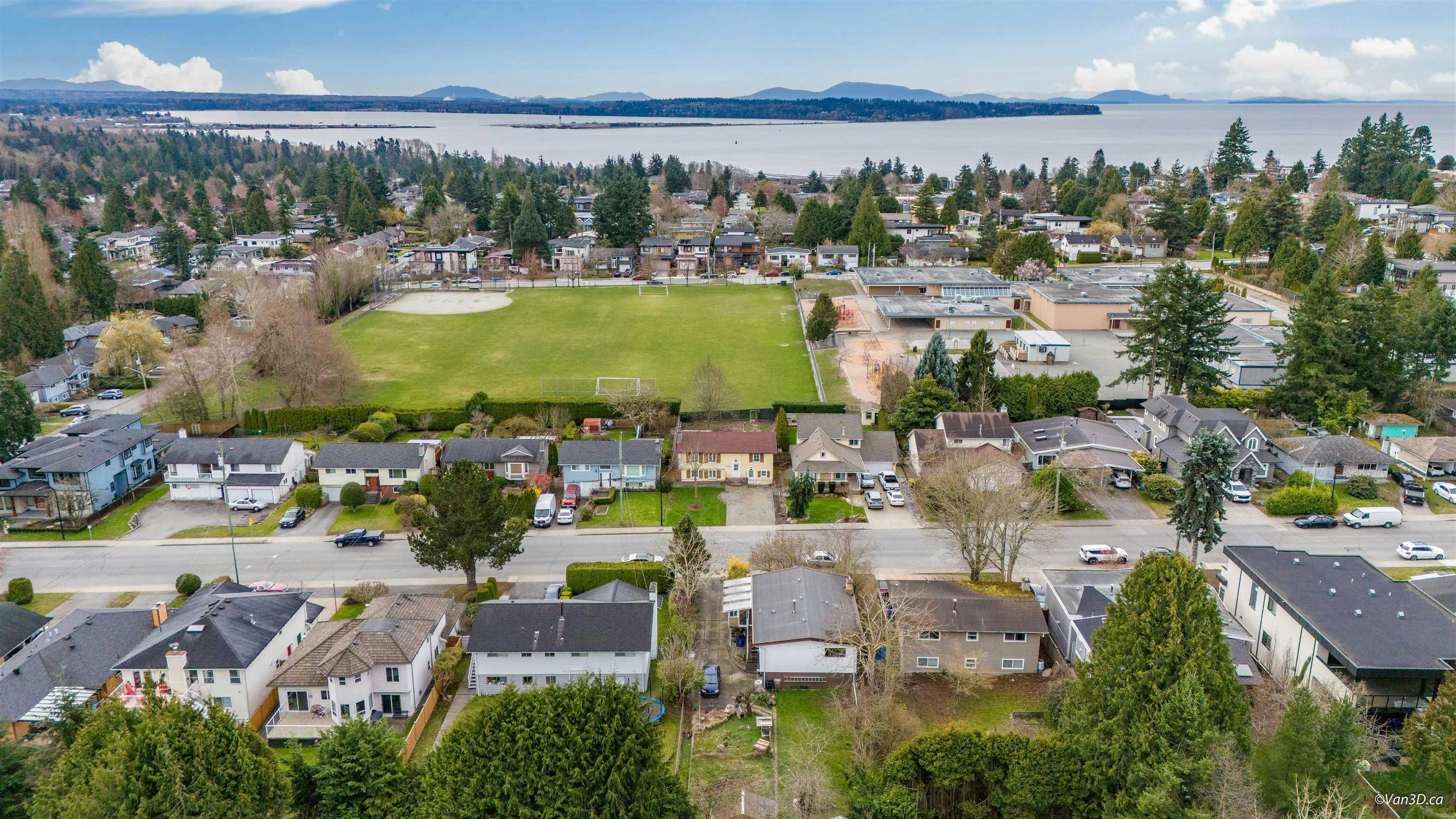 15894 Thrift Avenue, Surrey, BC, V4B 2M8 - 4