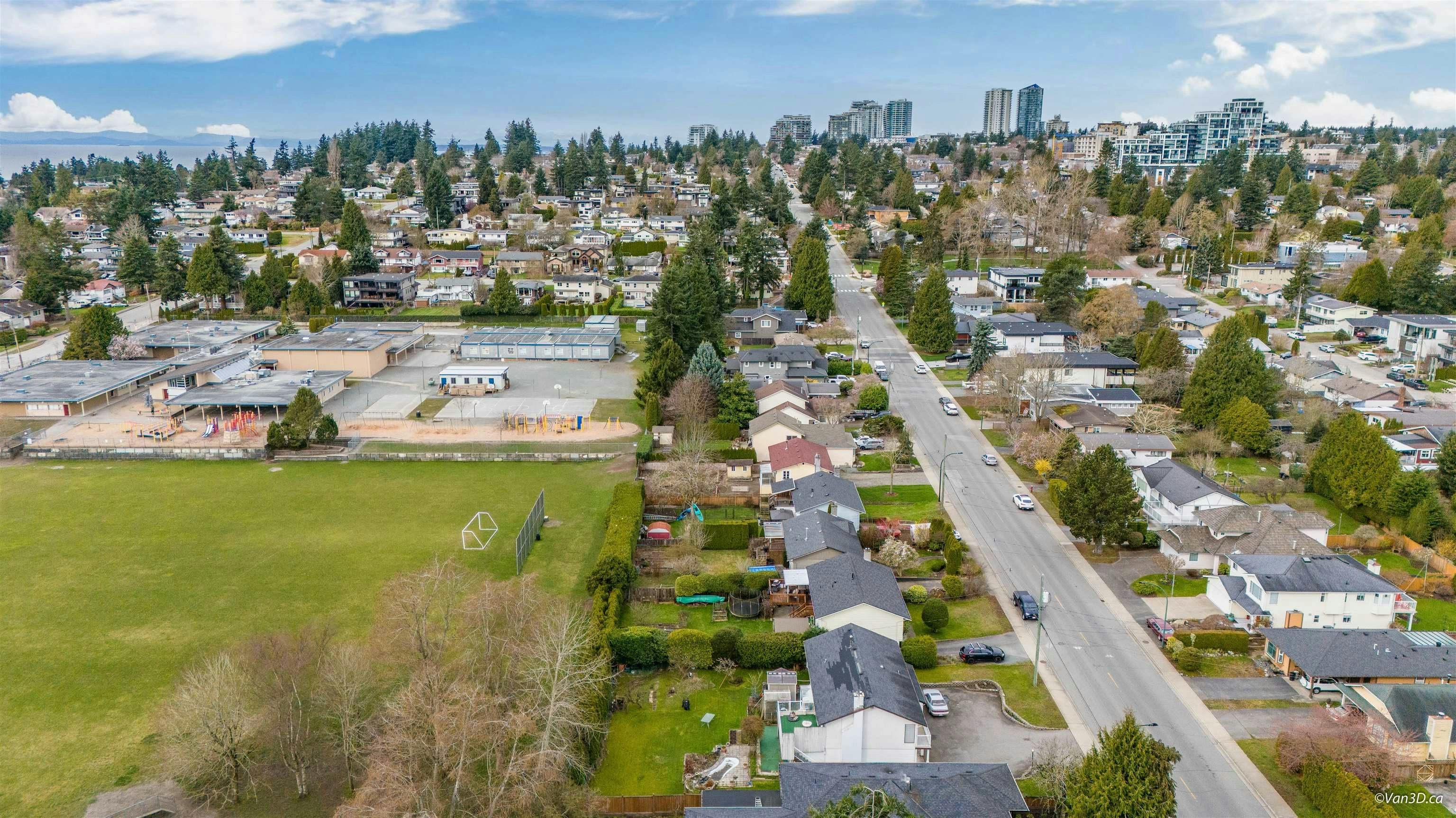 15894 Thrift Avenue, Surrey, BC, V4B 2M8 - 6