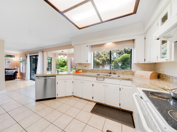 14937 20a Avenue, Surrey, BC, V4A 8G1 - 15