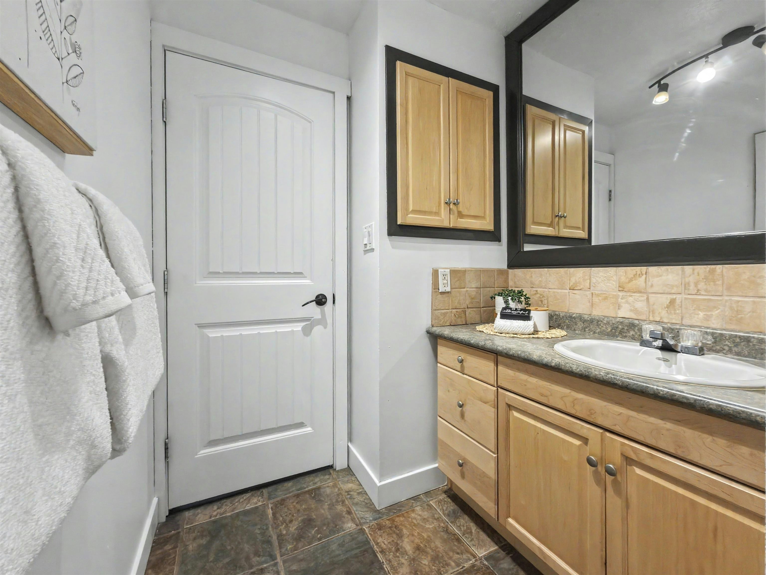 650 Park Street, Hope, BC, V0X 1L0 - 25