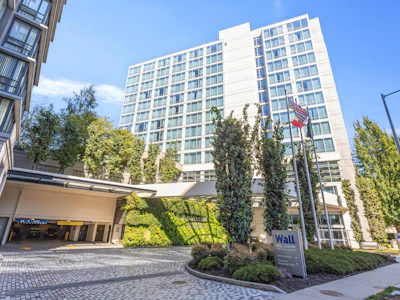 1709-3111 Corvette Way - 3