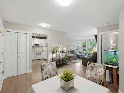 101-6557 121 Street - 4