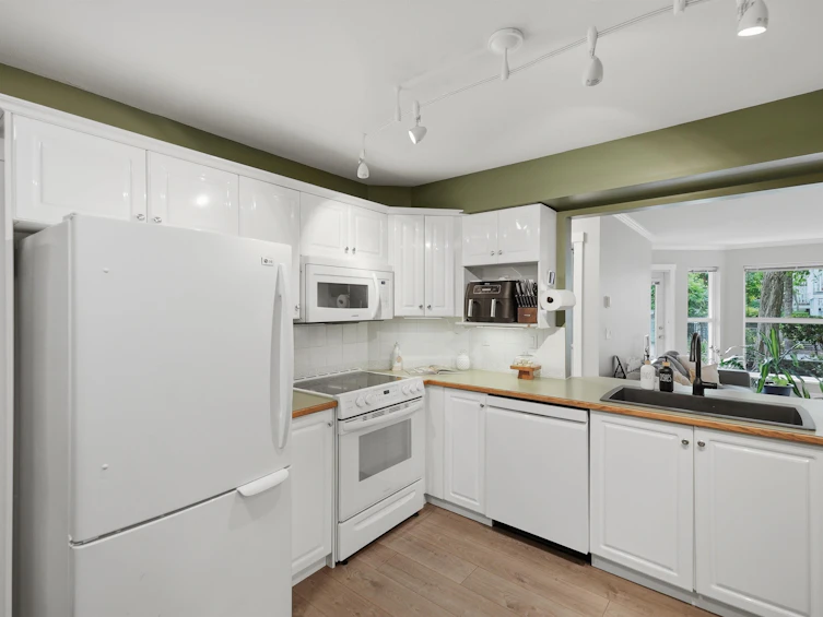 101-6557 121 Street, Surrey, BC, V3W 1E7 - 15