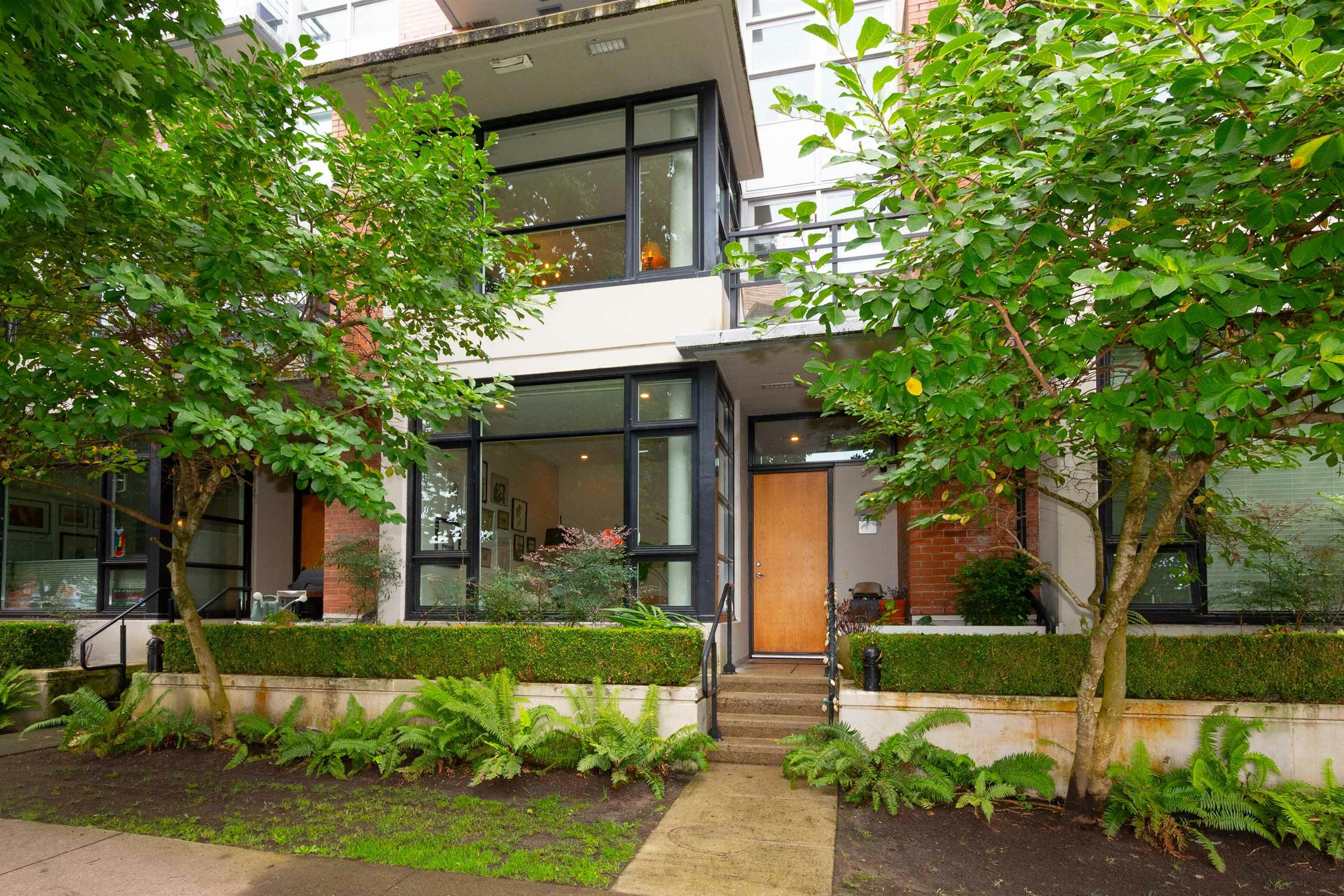 290 E 11th Avenue, Vancouver, BC, V5T 2C3