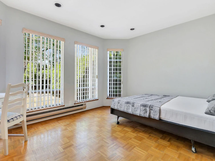 2718 W 19th Avenue, Vancouver, BC, V6L 1E3 - 28