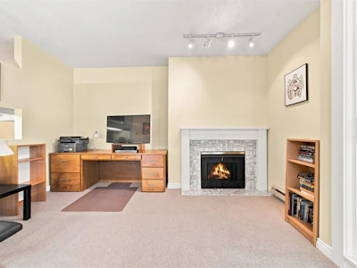 209-1924 Comox Street - 3