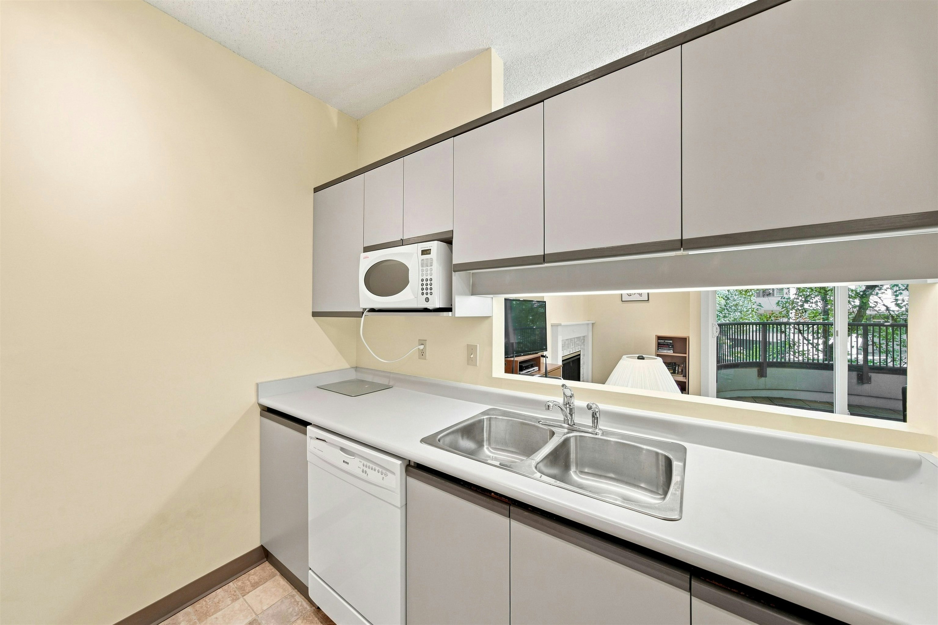 209-1924 Comox Street, Vancouver, BC, V6G 1R4 - 7