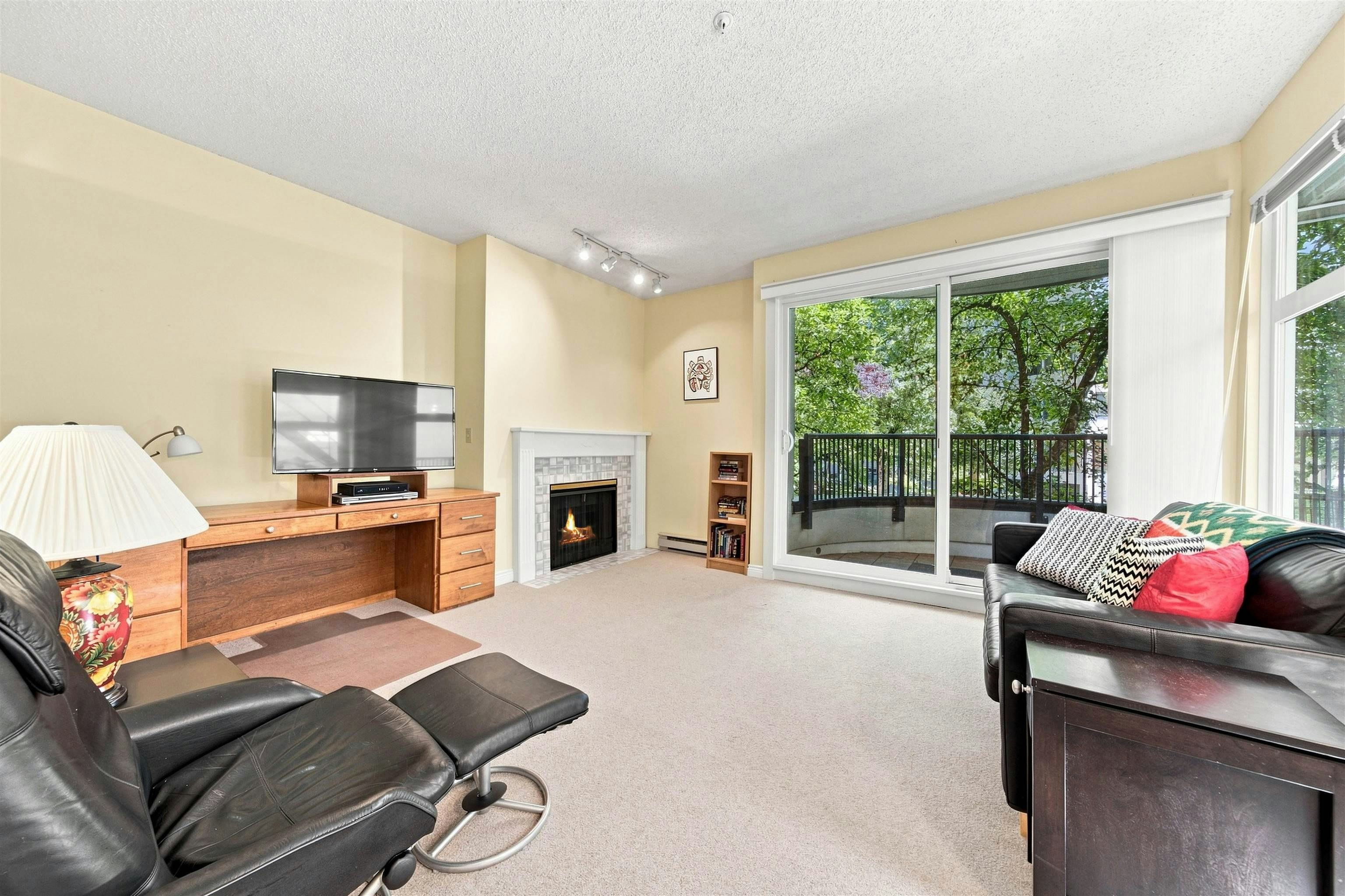 209-1924 Comox Street - 2