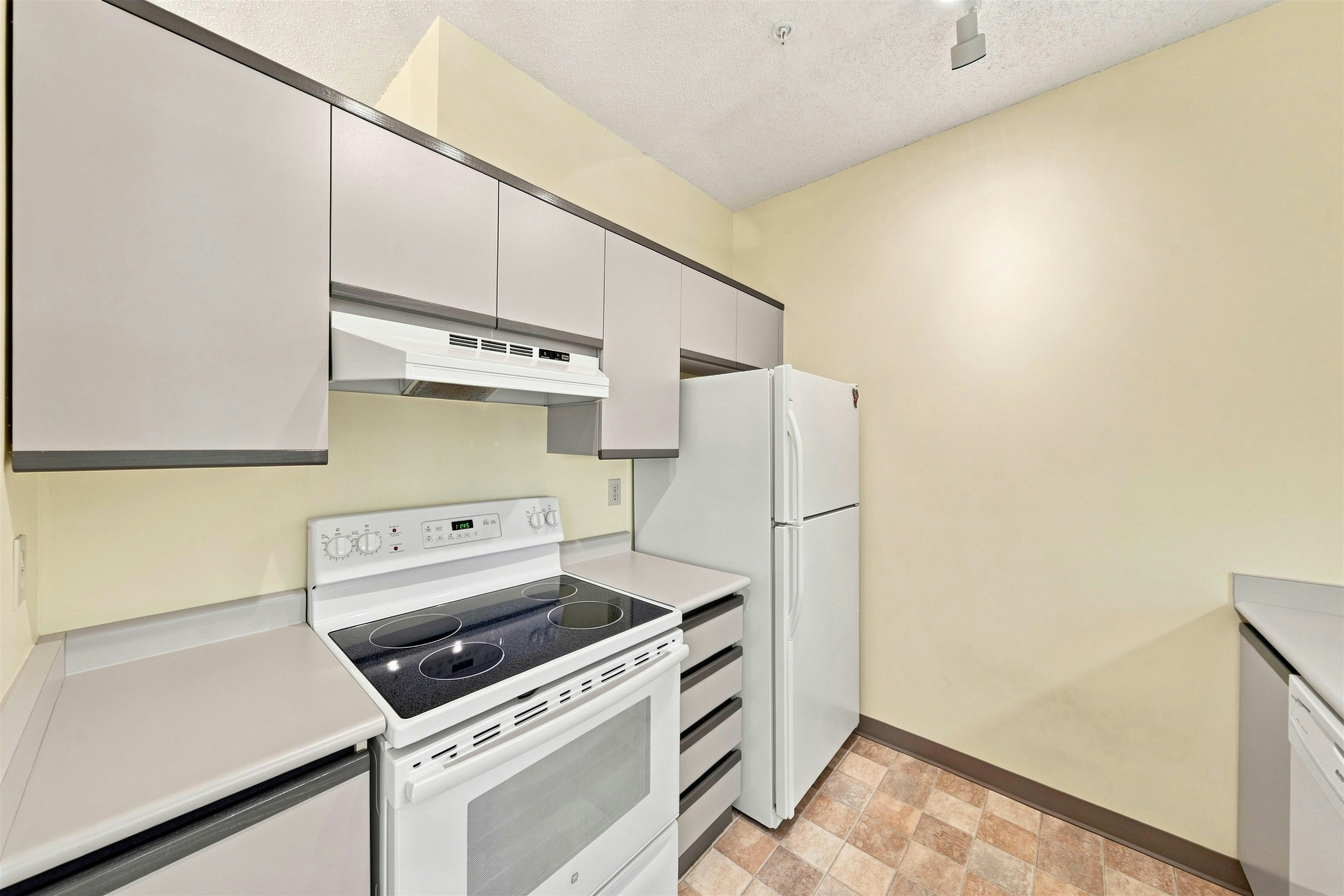 209-1924 Comox Street, Vancouver, BC, V6G 1R4 - 8